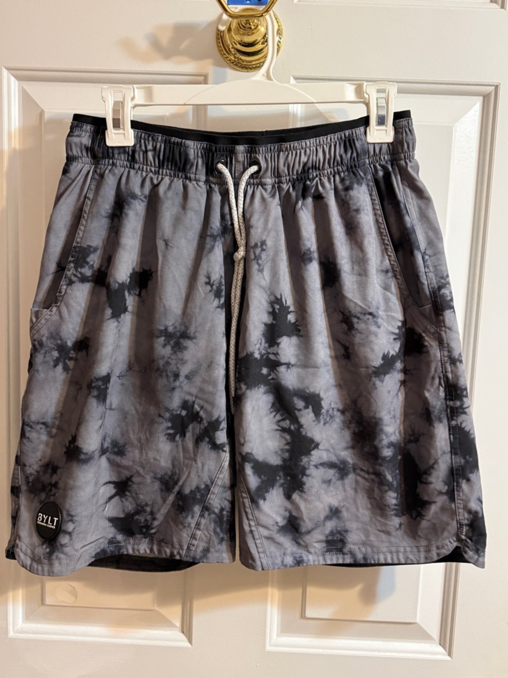 BYLT Basics Men's Gray & Black Tie-Dye Hybrid Shorts